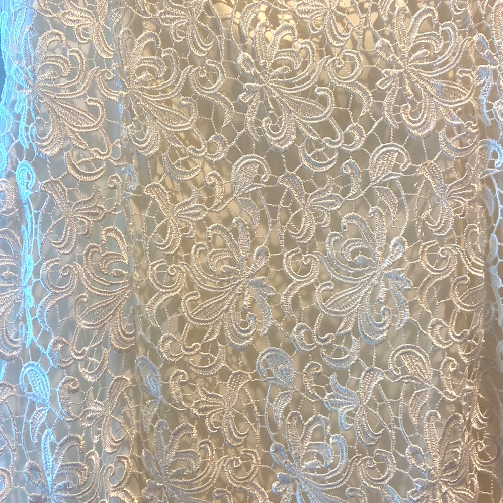 Adrianna Papell. ladies size 6. white dress - Picture 3 of 5